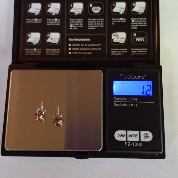 Vintage 925 Sterling Silver Freshwater Chocolate Pearl Stud Earrings weigh 1.2g - Picture 12 of 15